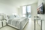 Cozy bedroom offers a king memory foam mattress 